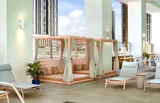 Designer Studio Downtown Miami with Rooftop Pool and Gym - Foto 18