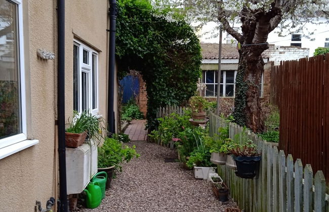 Captivating 2-bed Hideaway Apartment in Gloucester - Foto 8