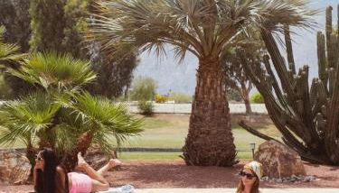 Luxe Palm Springs Villa- Sunset Oasis Private Heated Pool & Spa on Golfcourse - Foto 5, sunbed