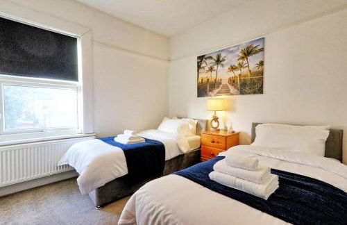 Cosy 2 Bedroom Flat Near Westcliff On Sea Beach & Hamlet Court Road - Foto 18