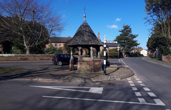 Pet Friendly - 7 Guests - Idyllic Village - Photo 12