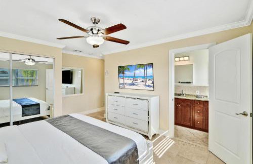 Deluxe Home Heated Pool & Jetted Tub near Beach - Foto 15