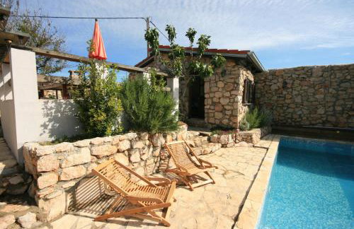 Three Sisters, absolutely unique stone houses, 200 m from the beach - Photo 9