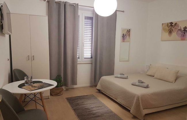 Studios IM - Photo 1