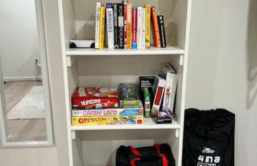 Serene Modern Home Backdoor with great WiFi, games, movies, patio seating and bbq Easy Access to North Joshua Tree National Park in 10 minutes - Foto 28