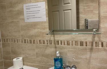 Van House - Photo 13