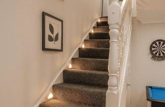 Bright 4BR Pets OK Driveway Sleeps 9 - Foto 13