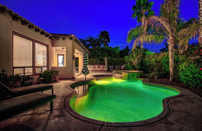 5BR Resort Style Entertainer with Pool, Spa, BBQ - Foto 36