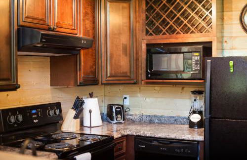 The Ridge At Glacier - Luxury Cabins - Photo 38