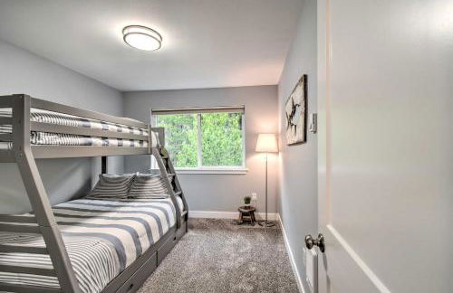 Beach Break Home with Hot Tub - Walk to Beach - Foto 17