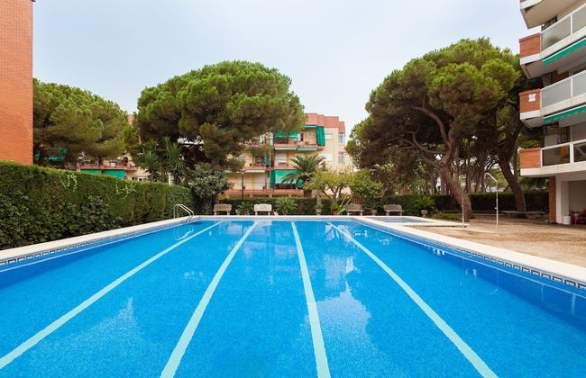 Pineda Be My Guest Castelldefels - Photo 19