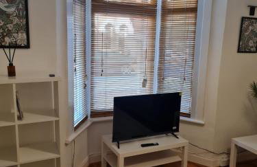 Ground Floor Maisonette Near St James St Overground Station - Foto 31