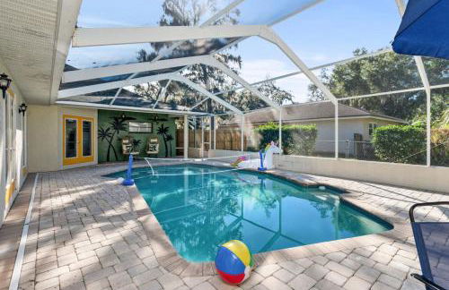 Sunny Auburndale Retreat with Pool - Photo 24