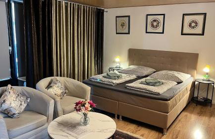 Private Studio Apartment with Balcony in Dortmund-Brackel - Photo 6