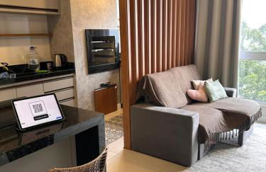 Apto lindo e completo com piscina em Itajai - Foto 4