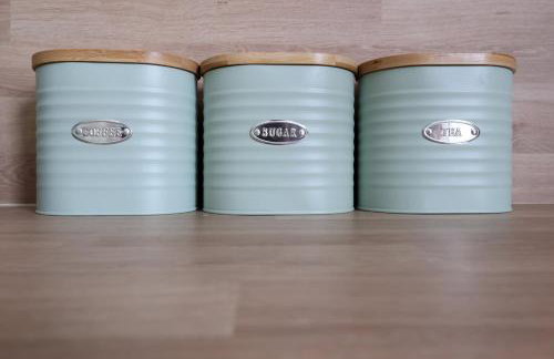 Modern Comfort 4 Bedrooms and Great Location - Foto 16