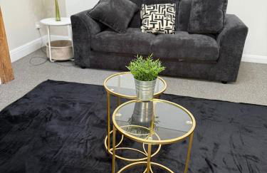 Spacious 5-Bedroom house close to station - Foto 19