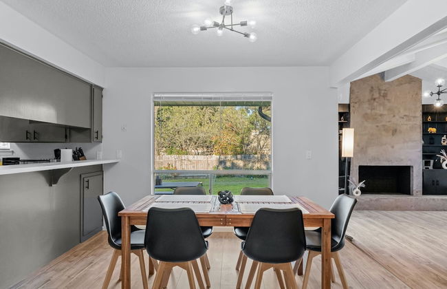 Quiet 3 Bedroom Home Walkable to Zilker Park - Photo 7