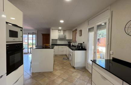 Casa Mas Fumats con piscina terraza y garaje AV-49 - Photo 21