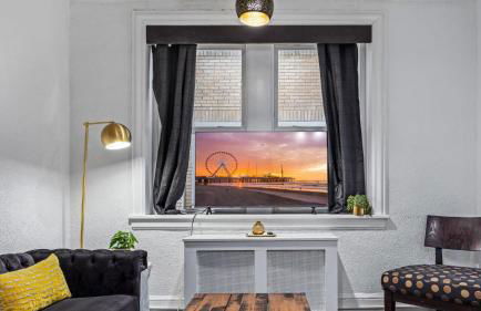 AC Retreat - Cozy 2BR by Tropicana & Beach - Foto 11