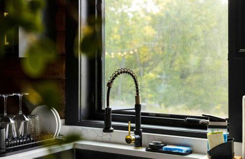 Riverside Rose Cabin: Luxe*LogCabin*MtnView*Sleeps12*Secluded*Shenandoah - Foto 38