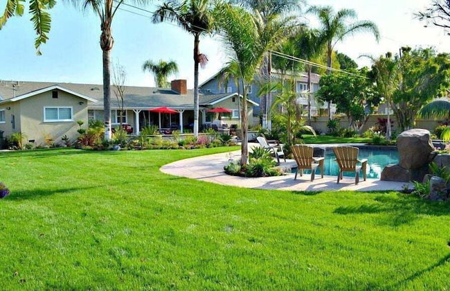 Incredible Estate 5 Bedrooms 3 Bathroom W/resort Style Rock Pool & Jacuzzi - Photo 45