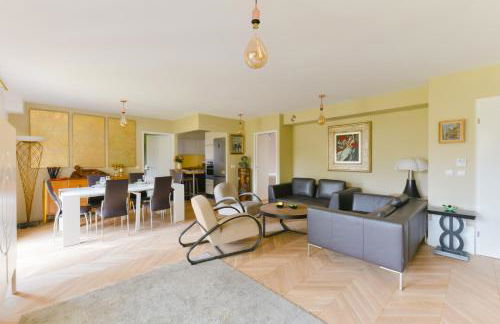 EXIGEHOME-Comme une maison avec jardin et parking privé - Foto 8