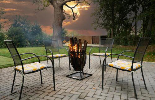 Amos Lodge Deluxe Accommodation - Photo 9