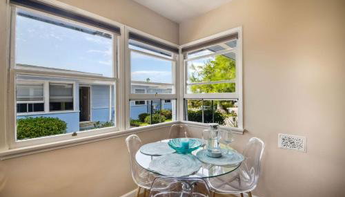 Walk To Beach - EV Charger - Outdoor Dining - 2BR - Foto 2