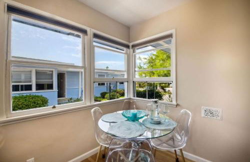 Walk To Beach - EV Charger - Outdoor Dining - 2BR - Photo 2