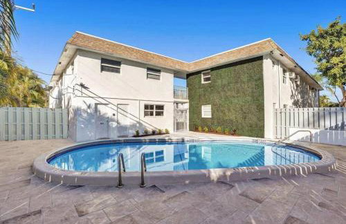 Rustic Retreats Beachy 1BR for 4 guests in the heart of Fort Lauderdale - Foto 6