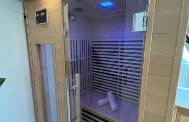 Suite Bali et sauna privé - vidéo projecteur - escapade romantique-centre - Foto 17