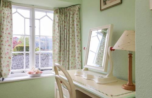 Vine Cottage - Photo 11