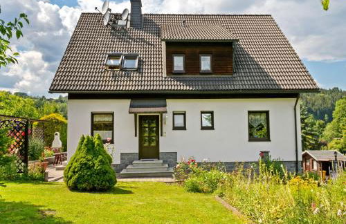 Charmante Dachgeschoss Ferienwohnung im Erzgebirge - Foto 1