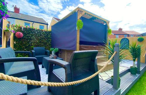 NEW…THE HOTTUB HOUSE BLACKPOOL PLEASURE BEACH - Photo 10