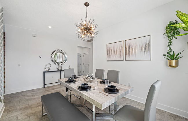 New-6br Discovilla- Sleeps16 Heated Pool & More - Foto 48