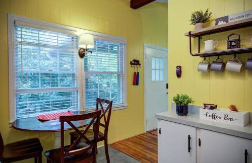 Mountain Home near Blue Ridge Parkway, Central Location! - Foto 9