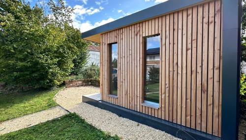 Ferienhaus Wein & Wald mit Gartensauna, eigenem Garten, Landau Pfalz - Foto 2, Garden, Garden view