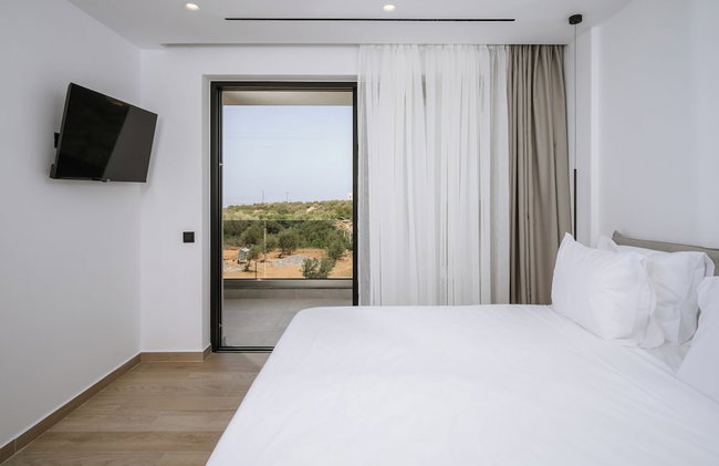 Villa Anassa - Luxurious 4-Bedroom Villa with Private Pool by Temma Villas - Photo 85