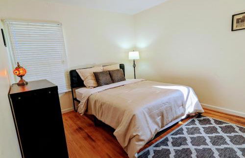 Entire House,Convinient location in Los Angeles , near Universal, Hollywood, Pets Friendly, Free WIFI - Foto 15