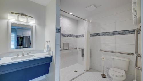 1003 Queen ADA & Pet Friendly Suite, 1st Floor Cove - Foto 3