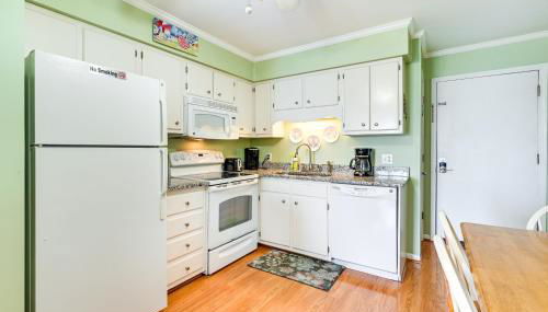 Coastal Murrells Inlet Condo with Balcony! - Foto 5