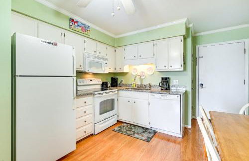 Coastal Murrells Inlet Condo with Balcony! - Foto 5