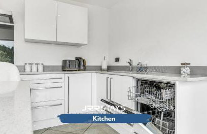 JRR STAYS 3Bed Sleeps 8- Coventry/Antsy M6-J2 CV7 - Photo 37