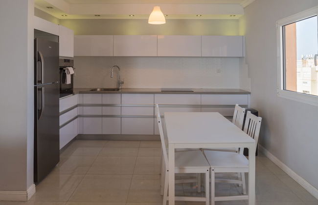 Royal Apartment on the Sea - Photo 17