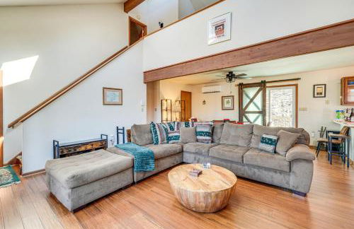 Fire Pit and Gas Grill Charming Poconos Abode! - Foto 4