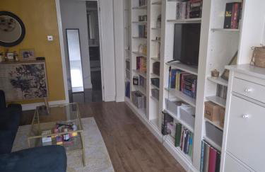 LUXURY One BEDROOM FLAT - Photo 7