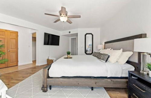 Majestic 5BR Villa with Guesthouse, Pool & Spa - Foto 20