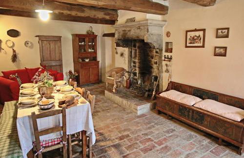 Farmhouse in Apecchio with Pool and Terrace - Foto 13