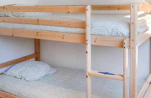 2 Bedroom Amazing Home In Plomeur - Foto 10